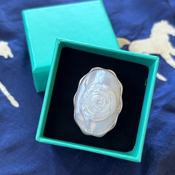 Vintage DK Sterling Silver 925 Mother of Pearl Rose Carved Ring Scalloped Bezel - Picture 2 of 15